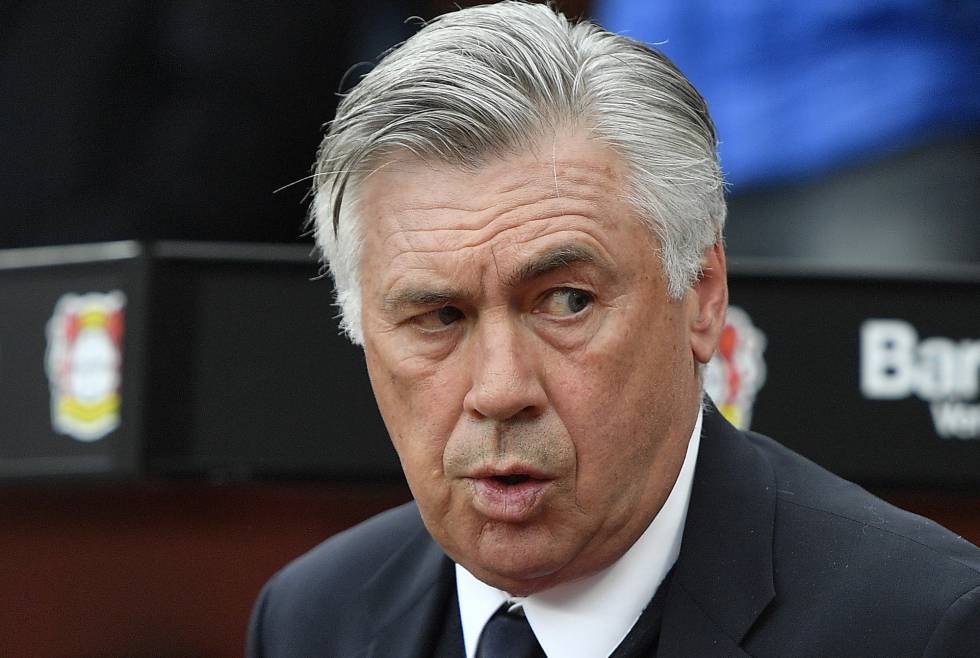 Ancelotti en el banquillo del Real Madrid